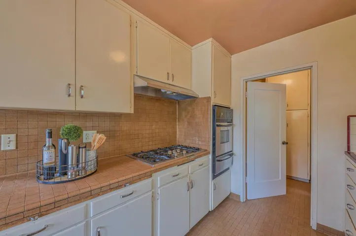 817 Congress Avenue, Pacific Grove, California 93950