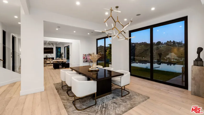 7567 Hermes Drive, Los Angeles, California 90046