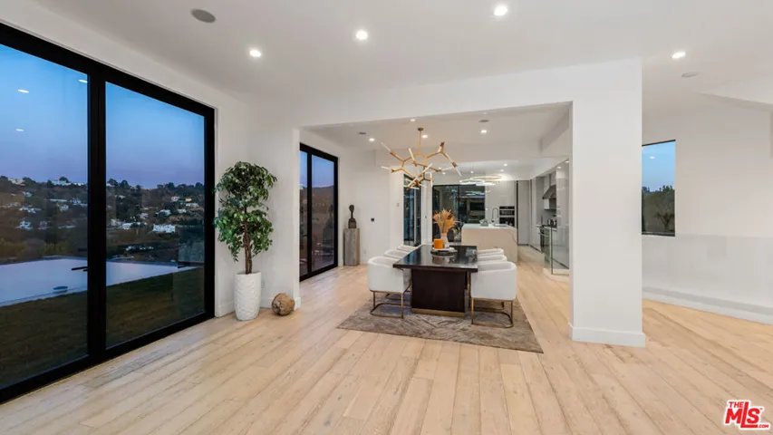 7567 Hermes Drive, Los Angeles, California 90046