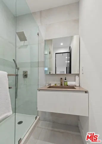 7567 Hermes Drive, Los Angeles, California 90046