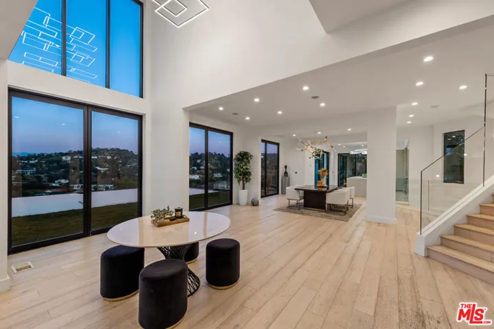 7567 Hermes Drive, Los Angeles, California 90046