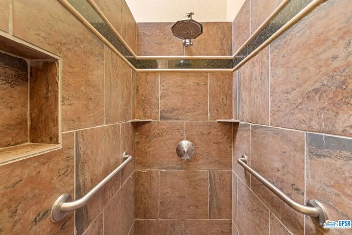7 Hermosillo Lane, Palm Desert, California 92260