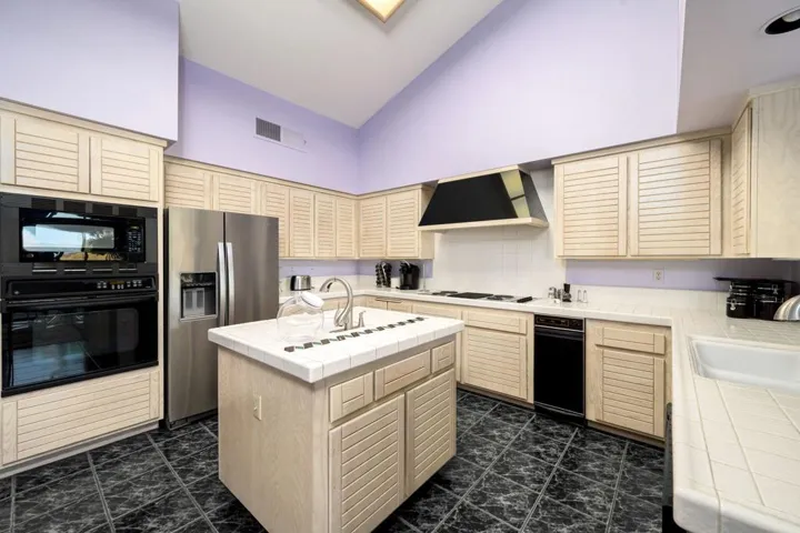 36-web-or-mls-JV_Northwood_Dec22_036