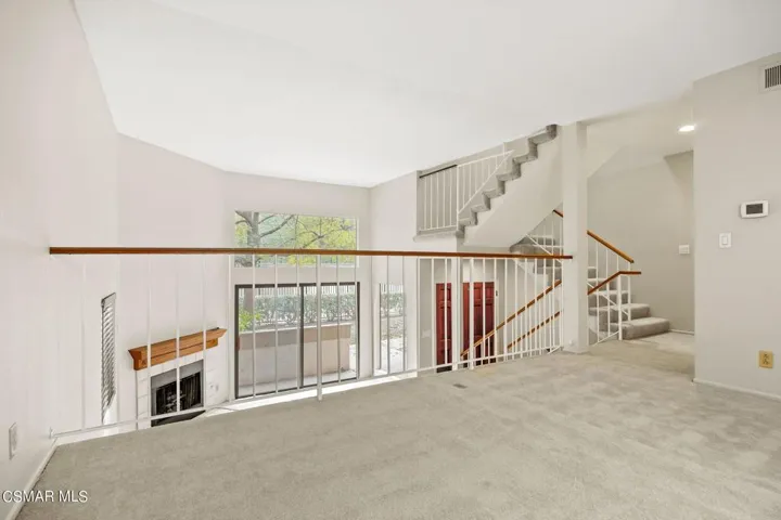 11-web-or-mls-UpmarketMedia_26110AlizA-2