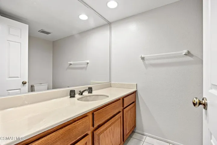 31-web-or-mls-UpmarketMedia_26110AlizA-1