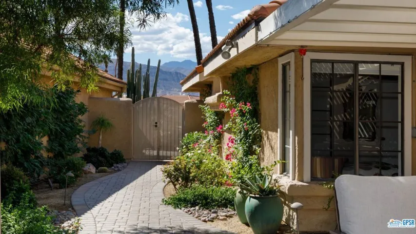 Private patio/misters