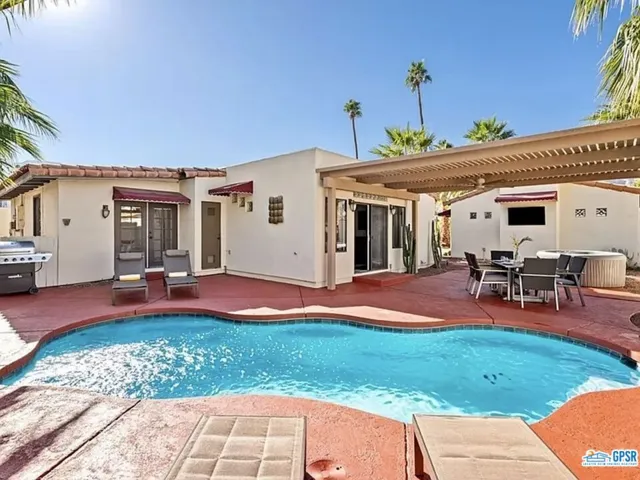 52860 Avenida Obregon Avenue, La Quinta, California 92253