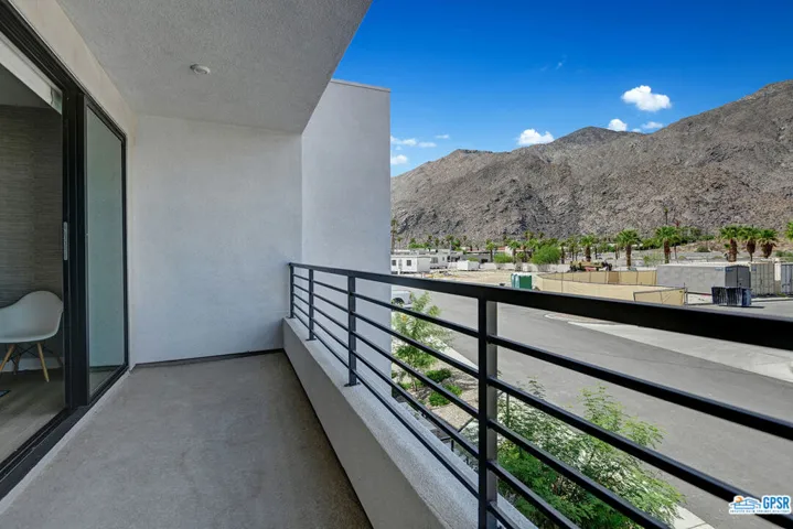962 Cameron Center Drive, Palm Springs, California 92264
