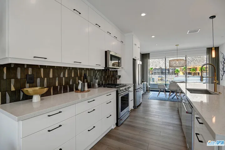 962 Cameron Center Drive, Palm Springs, California 92264