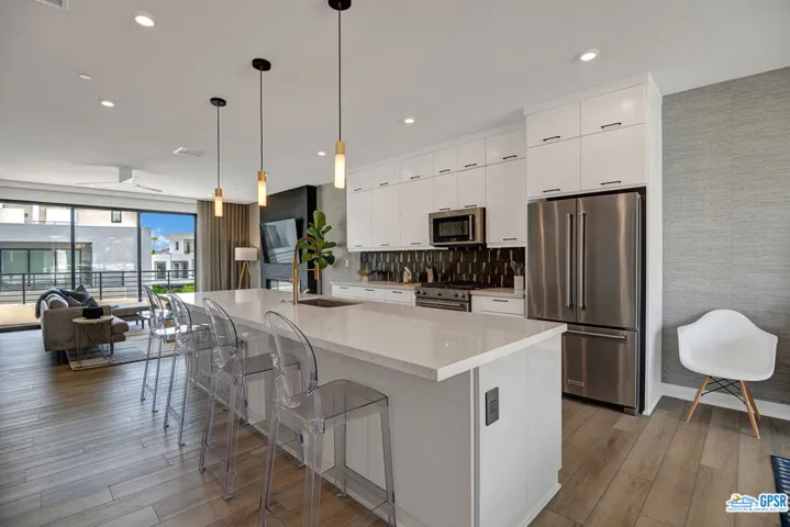 962 Cameron Center Drive, Palm Springs, California 92264