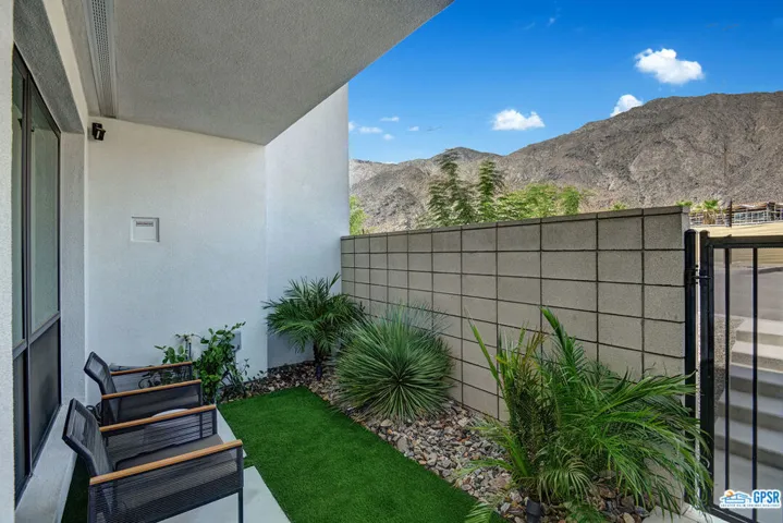962 Cameron Center Drive, Palm Springs, California 92264