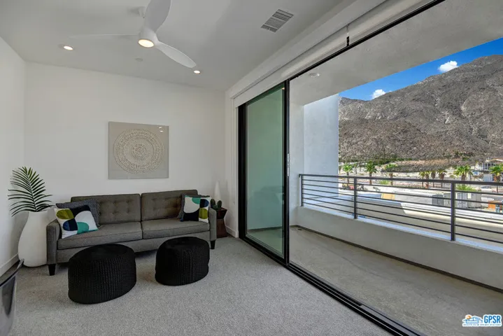 962 Cameron Center Drive, Palm Springs, California 92264