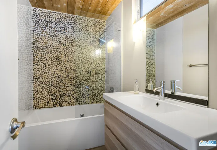 205 N Orchid Tree Lane, Palm Springs, California 92262