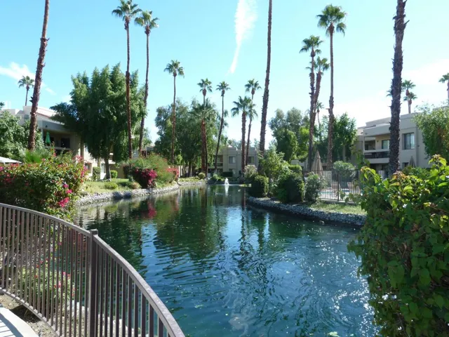 Canyon Shores Water Feature