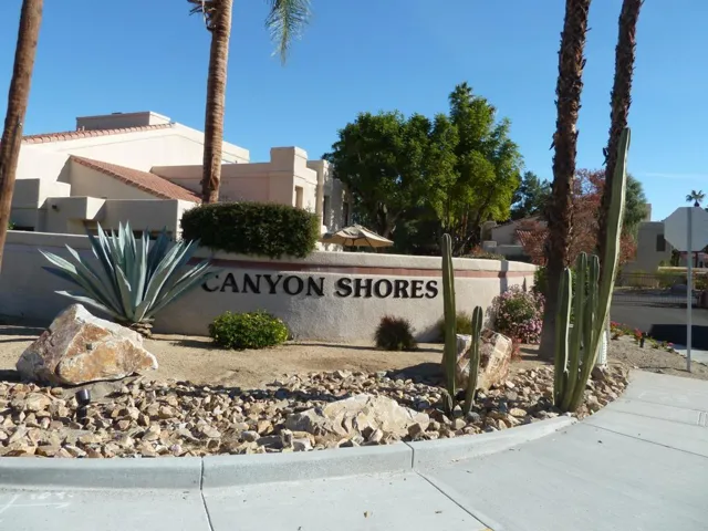 Canyon Shores entrance