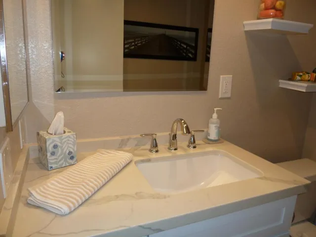 CS 106 Guest Bathroom