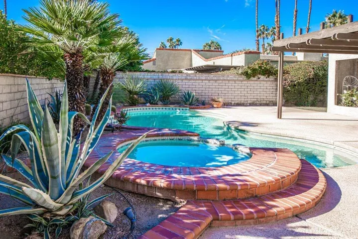 POOL AND SPA