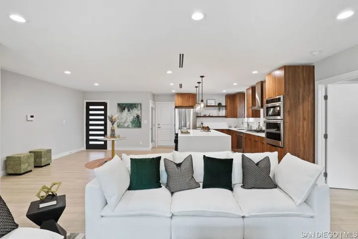 417 S Camellia St, Anaheim, California 92804