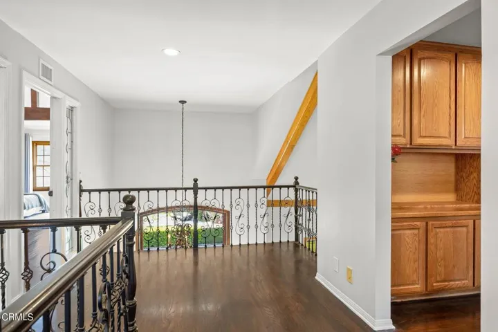 36-web-or-mls-UpmarketMedia_11371Gle-32