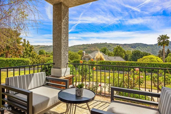 19-web-or-mls-UpmarketMedia_11371Gle-48