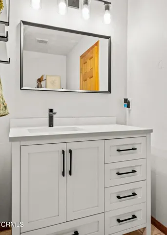26-web-or-mls-UpmarketMedia_11371Gle-24