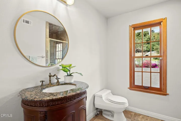30-web-or-mls-UpmarketMedia_11371Gle-34