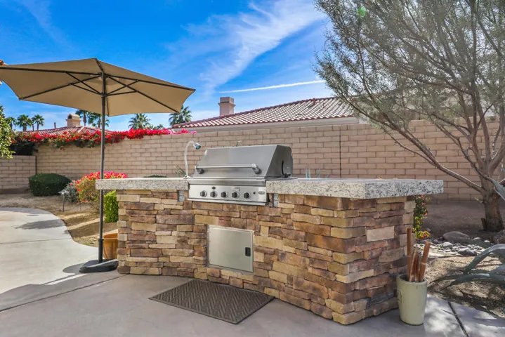 Built In BBQ