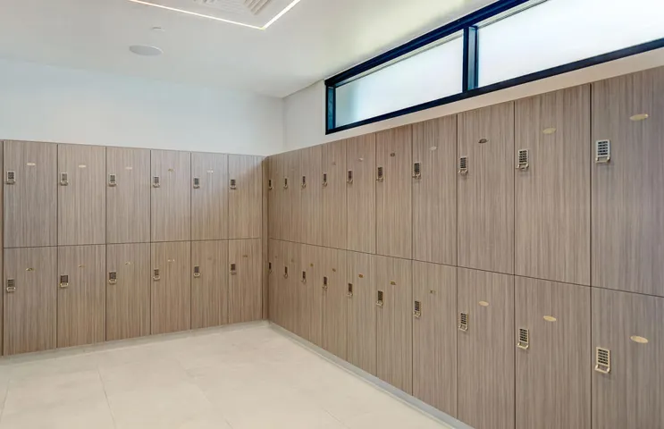 DWRM_ClubhouseGymlockerroom