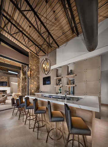 DWRM_ClubhouseBAR