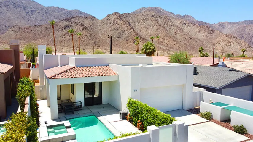 High In The La Quinta Cove