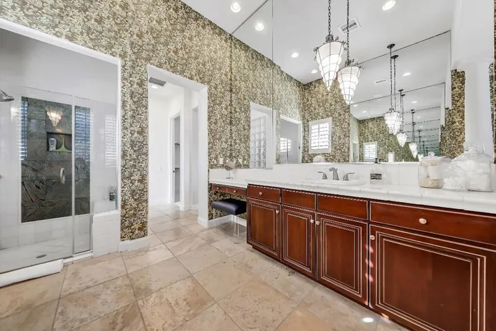 m1 bath 1