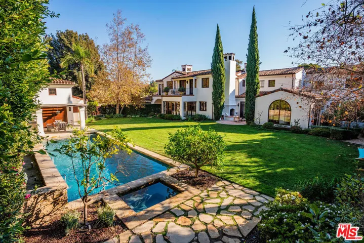1611 Old Oak Road, Los Angeles, California 90049