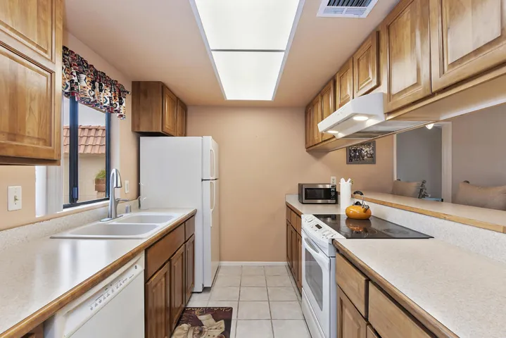 010_Kitchen
