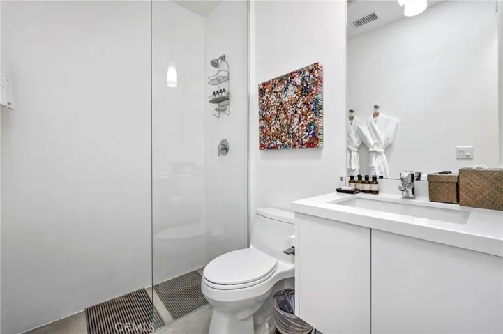 Guest Bathroom 1