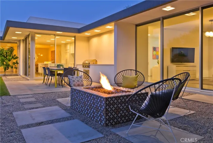 123 W Camino Carmelita, Palm Springs, California 92264