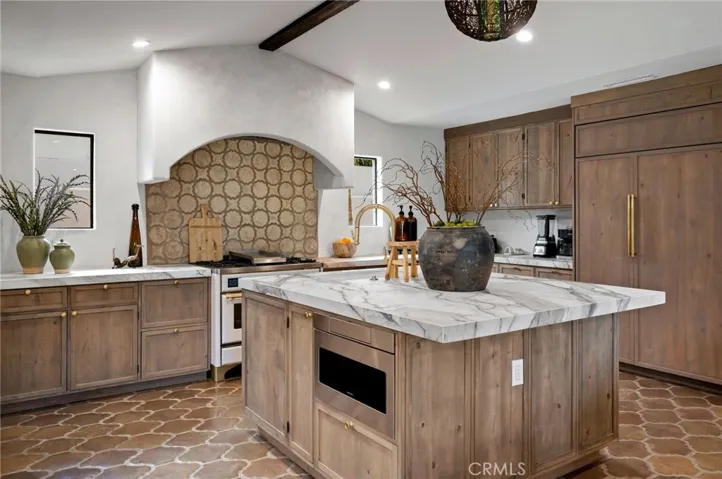 225 W Camino Carmelita, Palm Springs, California 92264