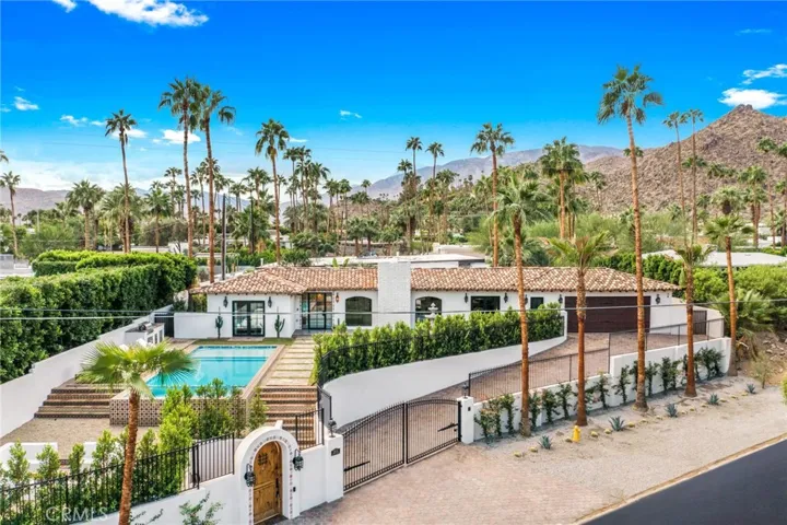 225 W Camino Carmelita, Palm Springs, California 92264