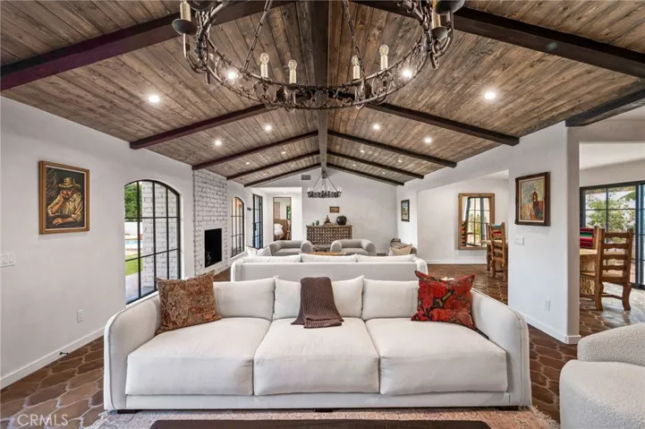 225 W Camino Carmelita, Palm Springs, California 92264