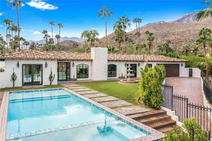 225 W Camino Carmelita, Palm Springs, California 92264