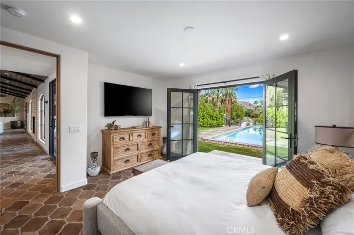 225 W Camino Carmelita, Palm Springs, California 92264