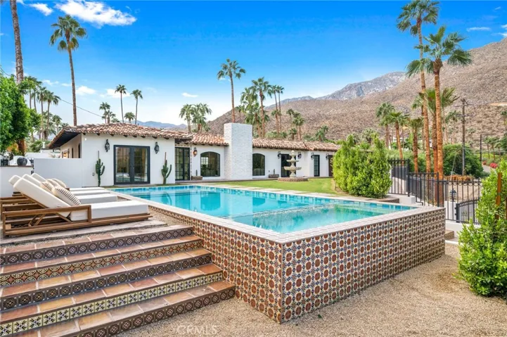 225 W Camino Carmelita, Palm Springs, California 92264