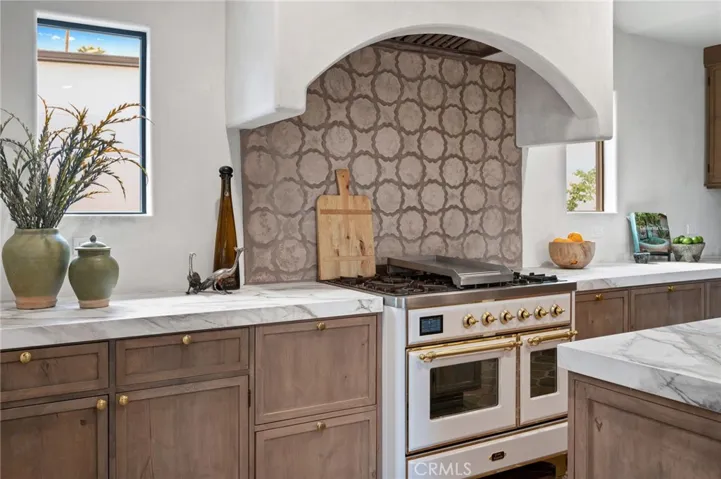 225 W Camino Carmelita, Palm Springs, California 92264