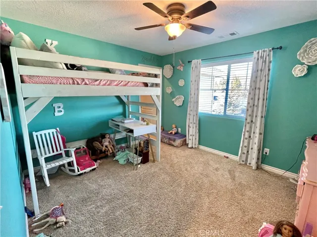 2nd bedroom (upstairs)
