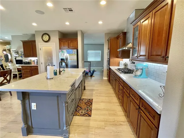 5265 Chaumont Drive, Wrightwood, California 92397