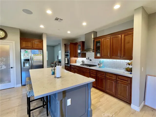 5265 Chaumont Drive, Wrightwood, California 92397