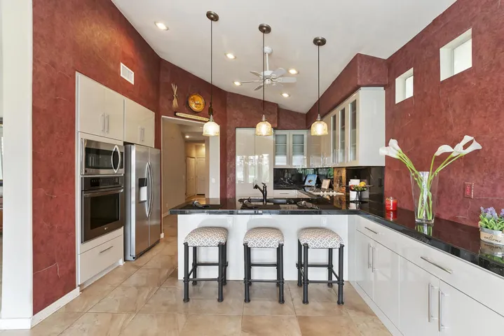 012_Kitchen