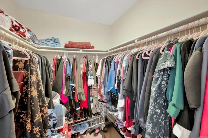 7227 Navajo 219, San Diego, California 92119