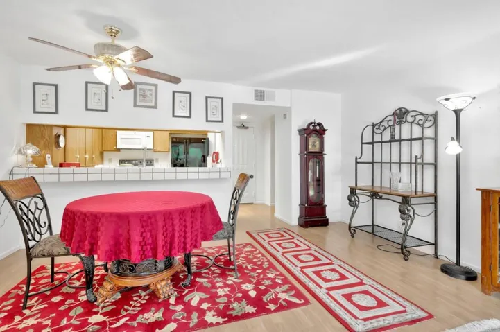 7227 Navajo 219, San Diego, California 92119