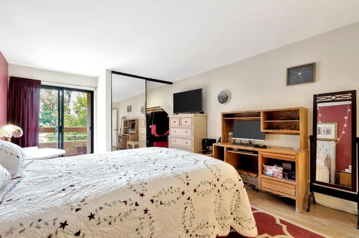 7227 Navajo 219, San Diego, California 92119