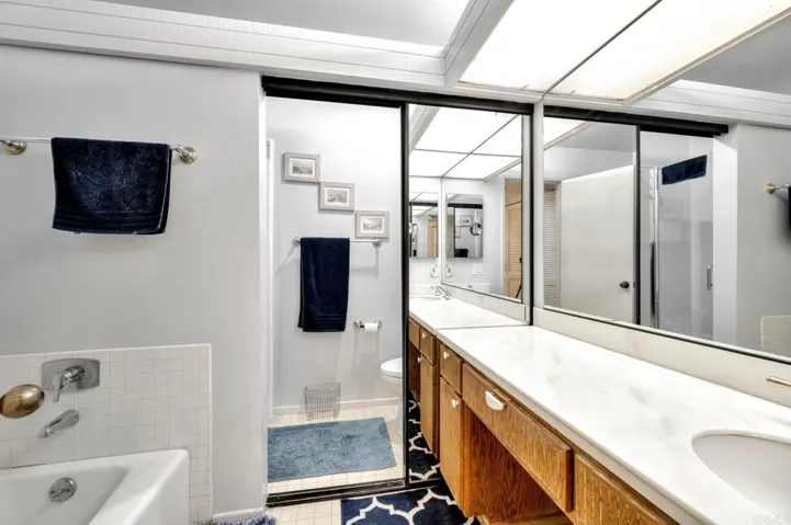 7227 Navajo 219, San Diego, California 92119
